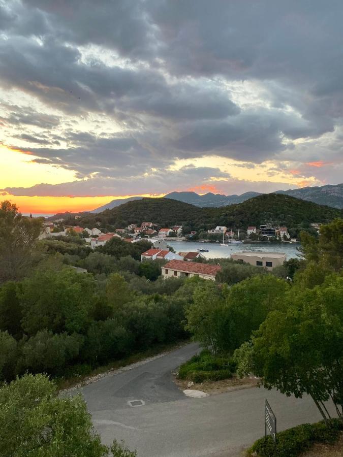 Apartmani Luka Zrnovo Exterior foto