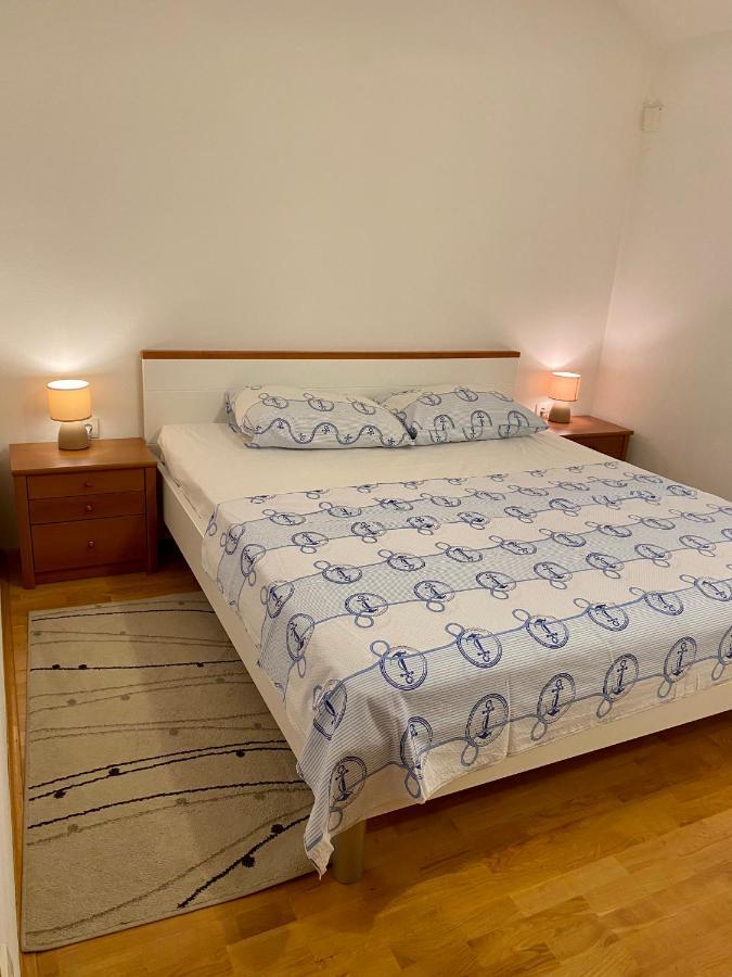 Apartmani Luka Zrnovo Exterior foto